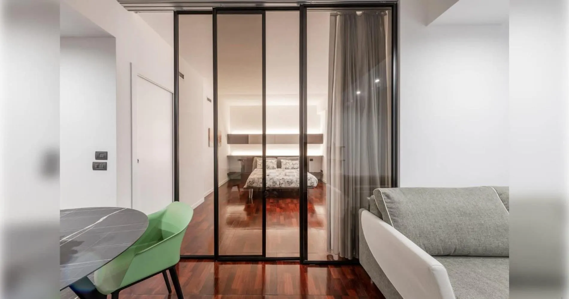 White House - San Babila Apartment Milan